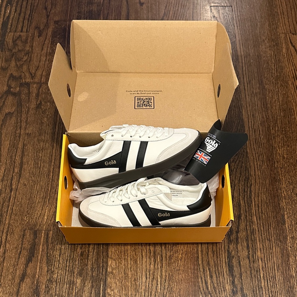 Gola Classic White and Black Trainers